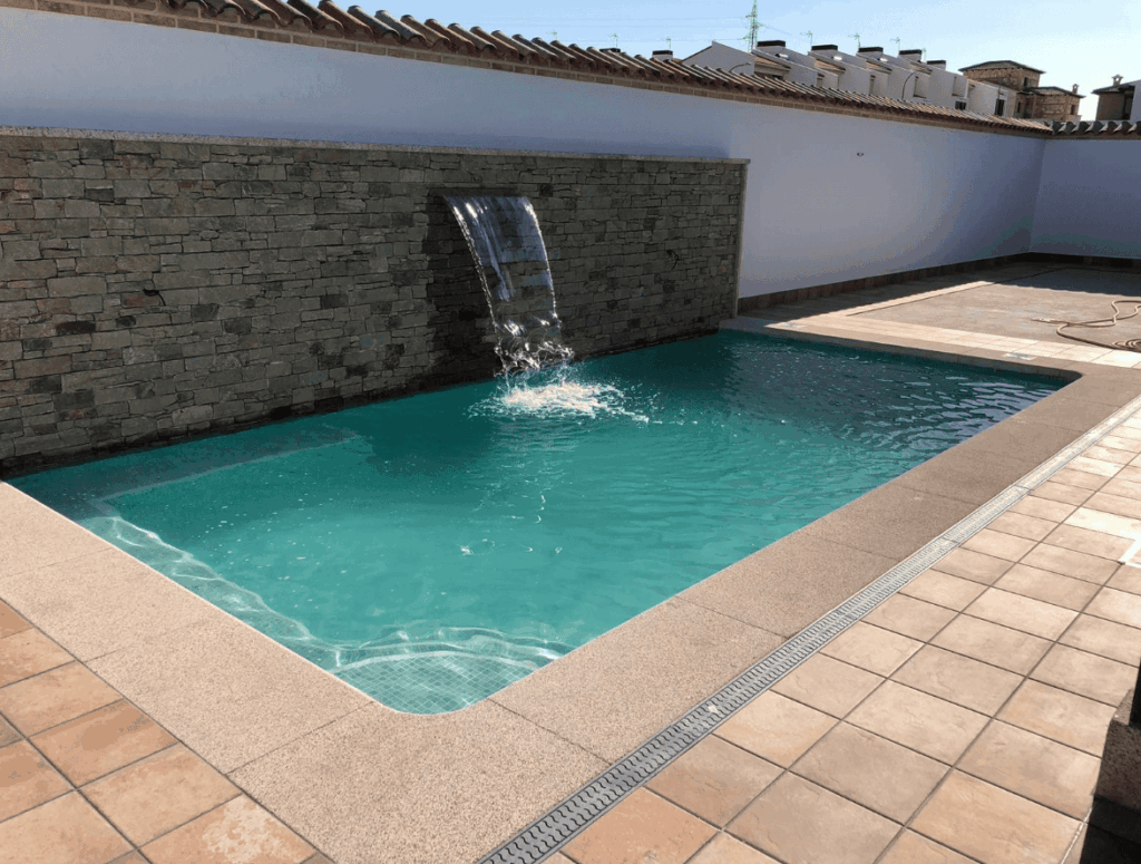 Construcciones de piscinas Benamar